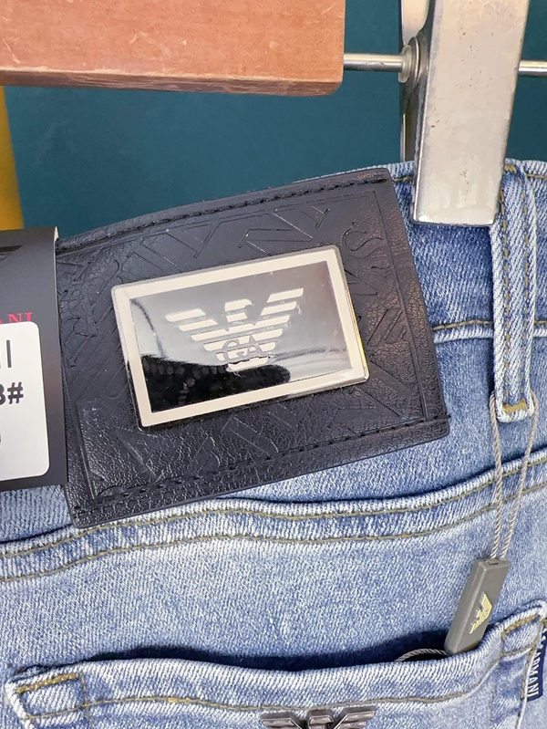 ブランドジーンズ細部ディテール